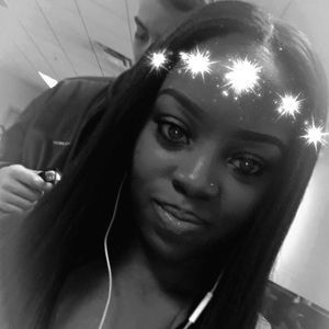 Meet your Posher, Danielle